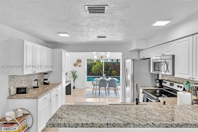 4633 SW 28th Ave, Dania Beach, FL 33312