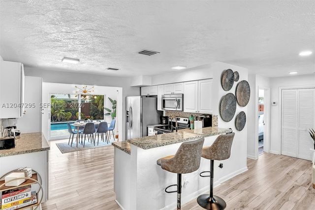 4633 SW 28th Ave, Dania Beach, FL 33312