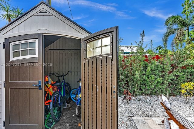 4633 SW 28th Ave, Dania Beach, FL 33312