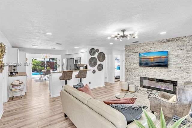 4633 SW 28th Ave, Dania Beach, FL 33312