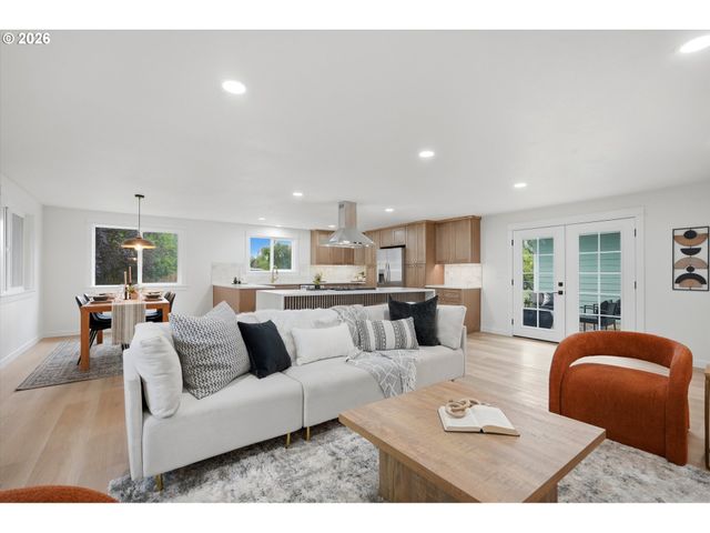 22100 Sw AUGUSTA Ln, Hillsboro, OR 97123