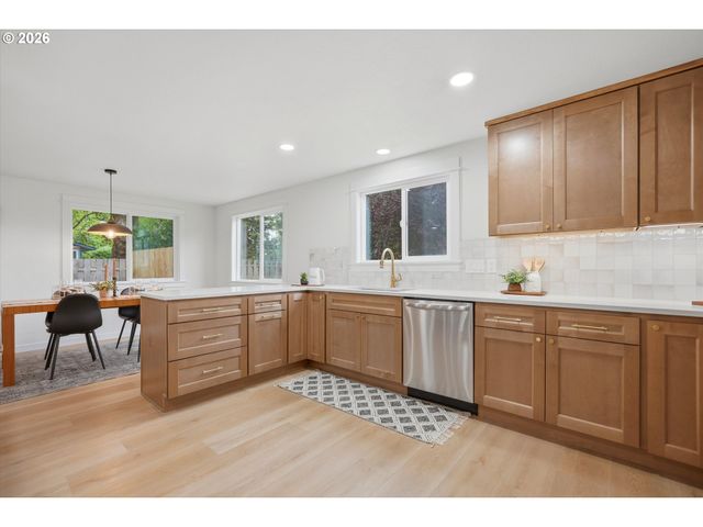 22100 Sw AUGUSTA Ln, Hillsboro, OR 97123