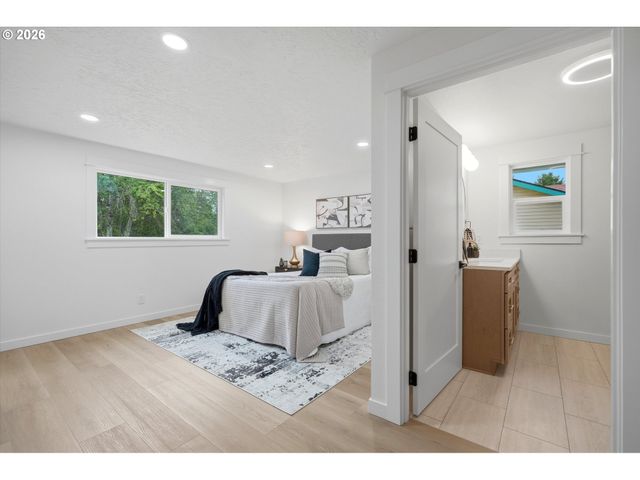 22100 Sw AUGUSTA Ln, Hillsboro, OR 97123