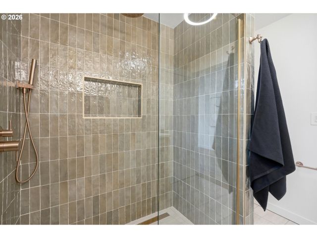 22100 Sw AUGUSTA Ln, Hillsboro, OR 97123