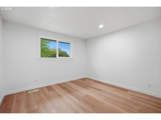 22100 Sw AUGUSTA Ln, Hillsboro, OR 97123