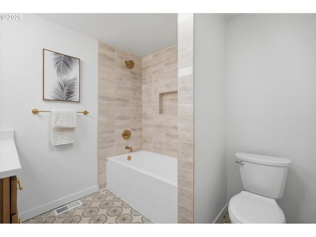 22100 Sw AUGUSTA Ln, Hillsboro, OR 97123
