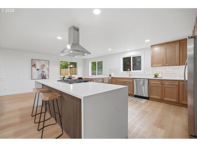 22100 Sw AUGUSTA Ln, Hillsboro, OR 97123
