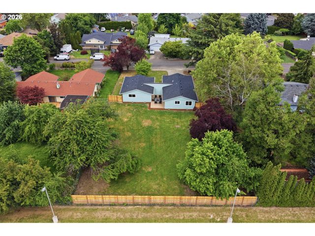 22100 Sw AUGUSTA Ln, Hillsboro, OR 97123