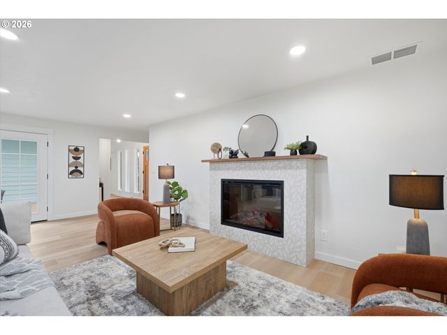 22100 Sw AUGUSTA Ln, Hillsboro, OR 97123