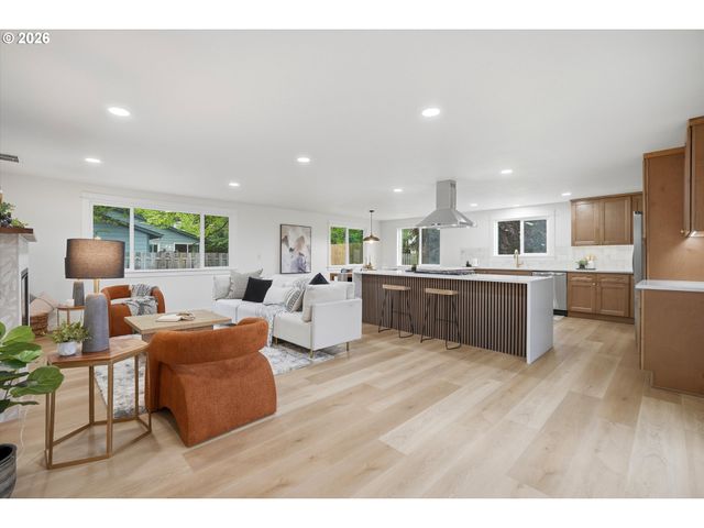 22100 Sw AUGUSTA Ln, Hillsboro, OR 97123