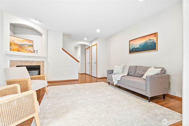9926 2nd Place NE, Lake Stevens, WA 98258