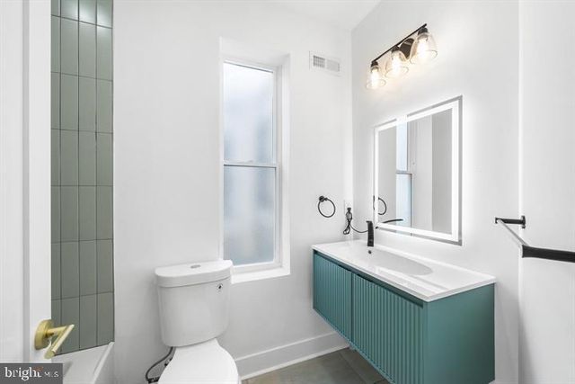 2243 DICKINSON ST, Philadelphia, PA 19146