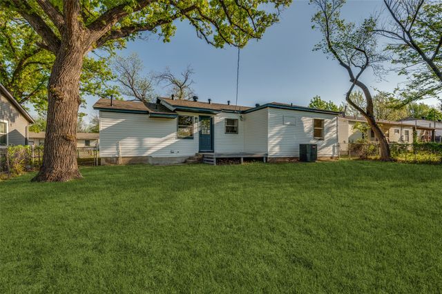 2320 Muret Street, Irving, TX 75062