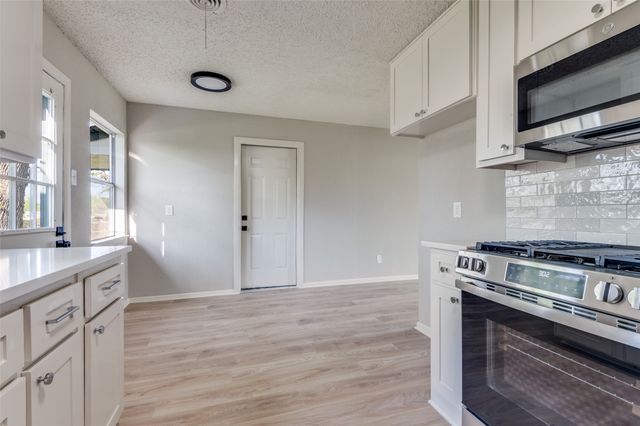 2320 Muret Street, Irving, TX 75062