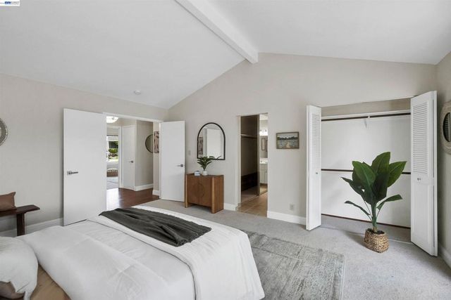 3787 Oakes Dr, Hayward, CA 94542