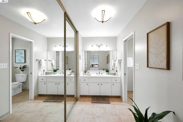 3787 Oakes Dr, Hayward, CA 94542