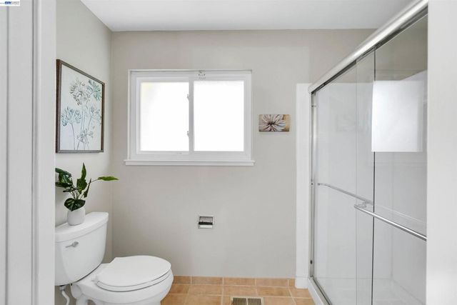 3787 Oakes Dr, Hayward, CA 94542