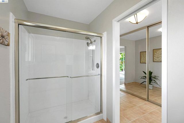 3787 Oakes Dr, Hayward, CA 94542