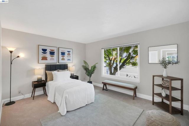 3787 Oakes Dr, Hayward, CA 94542