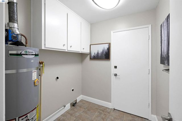 3787 Oakes Dr, Hayward, CA 94542