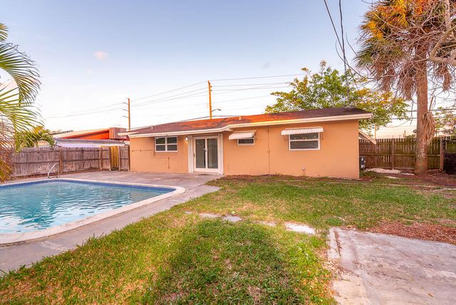 1302 S Congress Avenue, Delray Beach, FL 33445