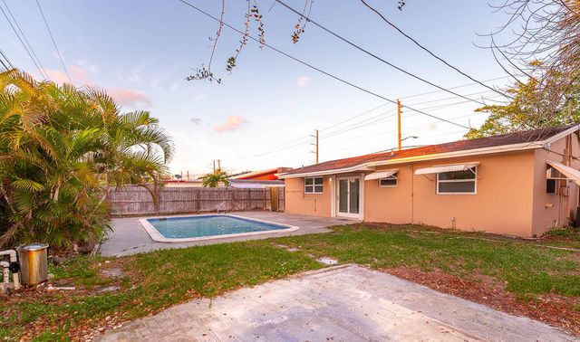 1302 S Congress Avenue, Delray Beach, FL 33445