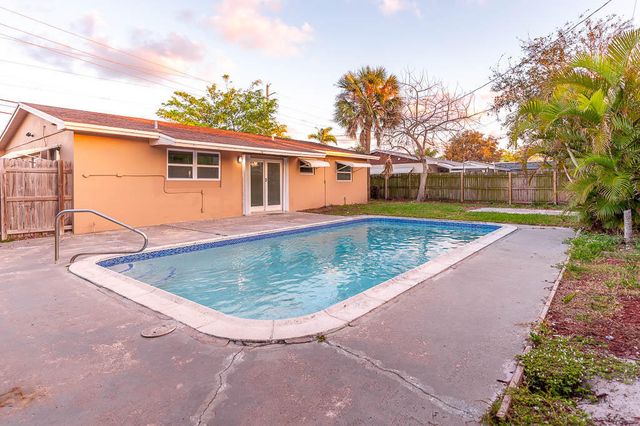 1302 S Congress Avenue, Delray Beach, FL 33445