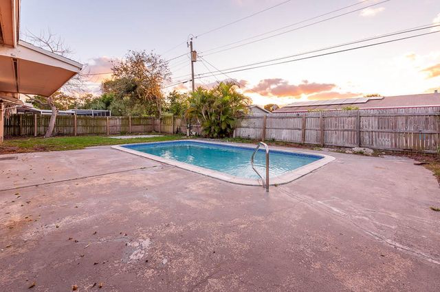 1302 S Congress Avenue, Delray Beach, FL 33445