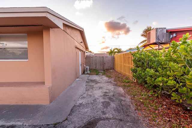1302 S Congress Avenue, Delray Beach, FL 33445