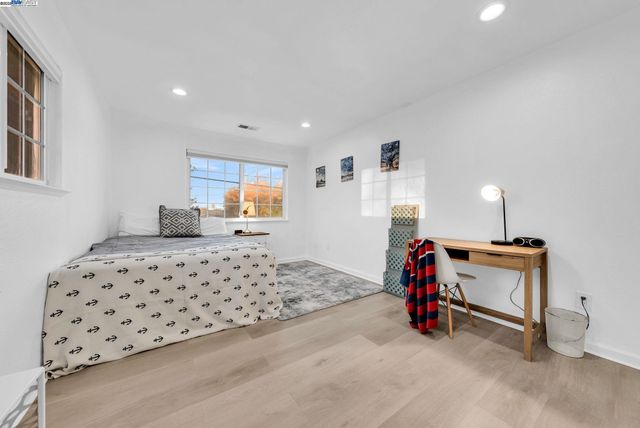 1532 Kooser Rd, San Jose, CA 95118