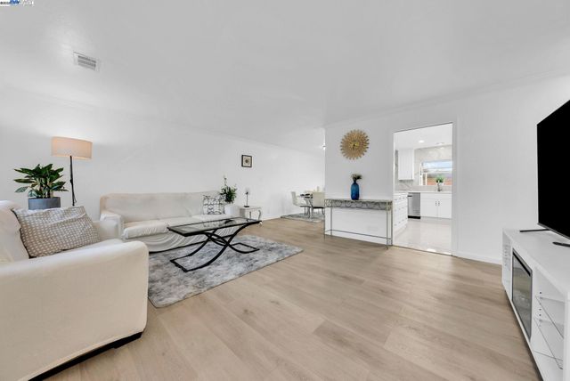 1532 Kooser Rd, San Jose, CA 95118