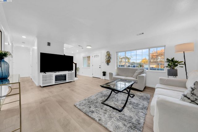 1532 Kooser Rd, San Jose, CA 95118