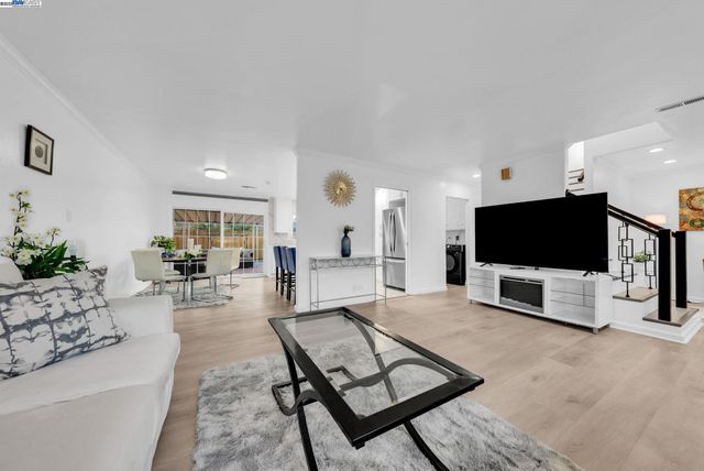 1532 Kooser Rd, San Jose, CA 95118