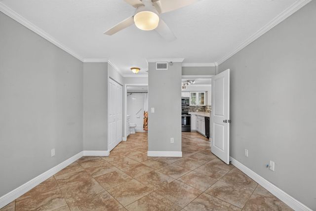 110 YACHT CLUB Way 103, Hypoluxo, FL 33462