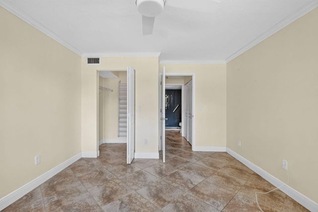 110 YACHT CLUB Way 103, Hypoluxo, FL 33462