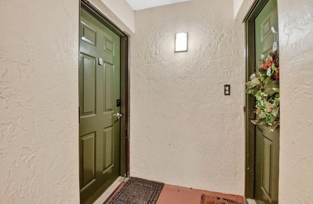 110 YACHT CLUB Way 103, Hypoluxo, FL 33462