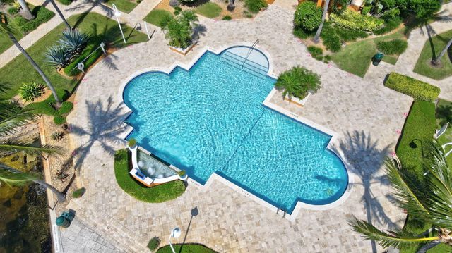 110 YACHT CLUB Way 103, Hypoluxo, FL 33462