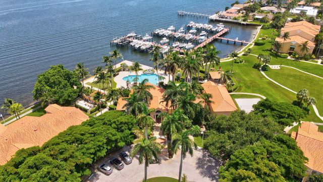 110 YACHT CLUB Way 103, Hypoluxo, FL 33462