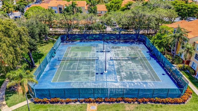 110 YACHT CLUB Way 103, Hypoluxo, FL 33462
