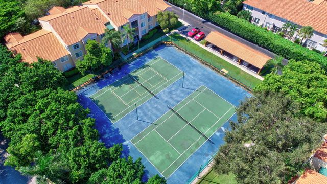 110 YACHT CLUB Way 103, Hypoluxo, FL 33462