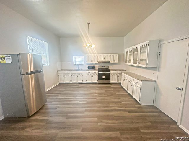 232 Cornell Ave # 101, San Antonio, TX 78201
