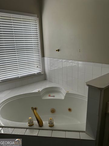 4674 Heritage Lakes Court SW, Mableton, GA 30126