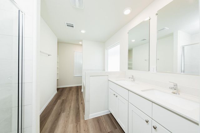 2106 Creole Creek Lane, Houston, TX 77090