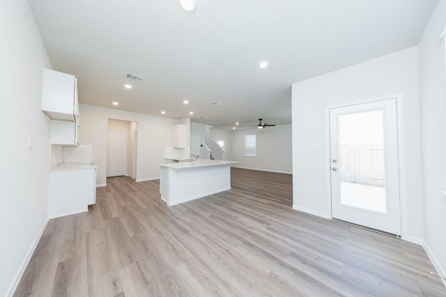 2106 Creole Creek Lane, Houston, TX 77090
