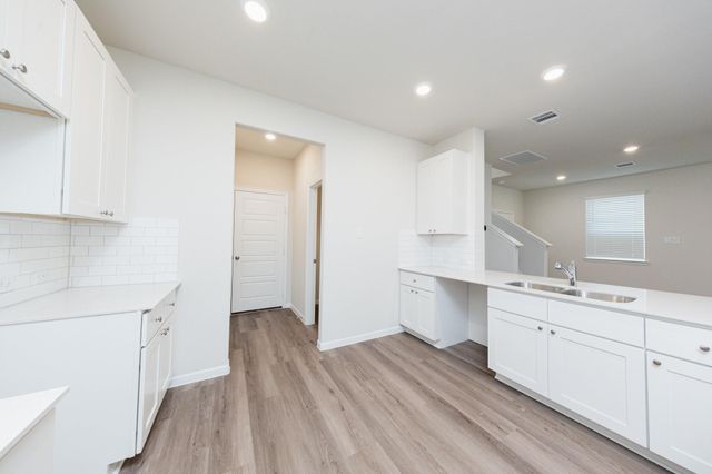 2106 Creole Creek Lane, Houston, TX 77090