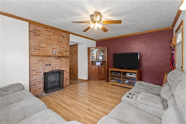 805 Kentucky St, Brackenridge, PA 15014