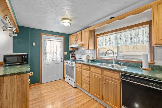 805 Kentucky St, Brackenridge, PA 15014