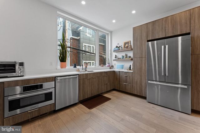 312 POPLAR ST, Philadelphia, PA 19123