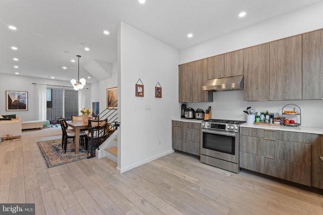 312 POPLAR ST, Philadelphia, PA 19123