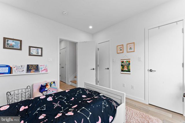 312 POPLAR ST, Philadelphia, PA 19123